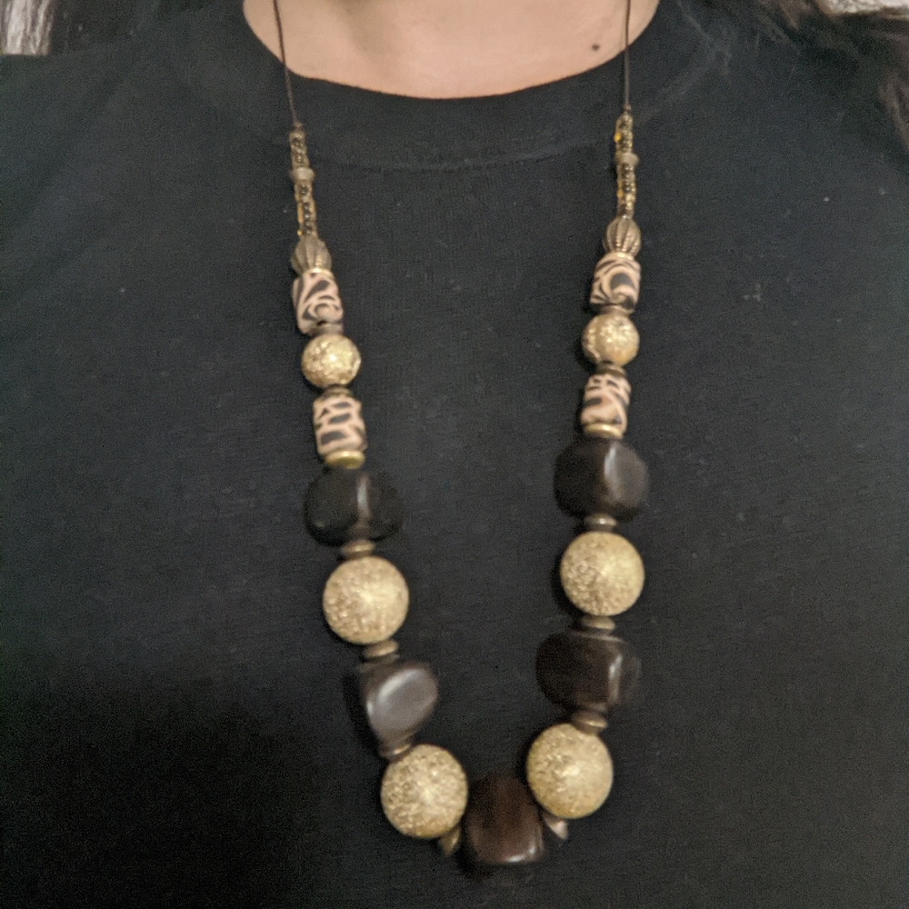Brown Umtha necklace